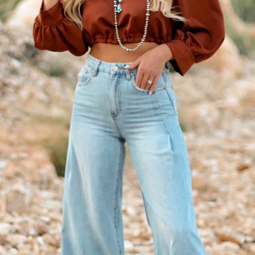Women's Light Blue Jeans